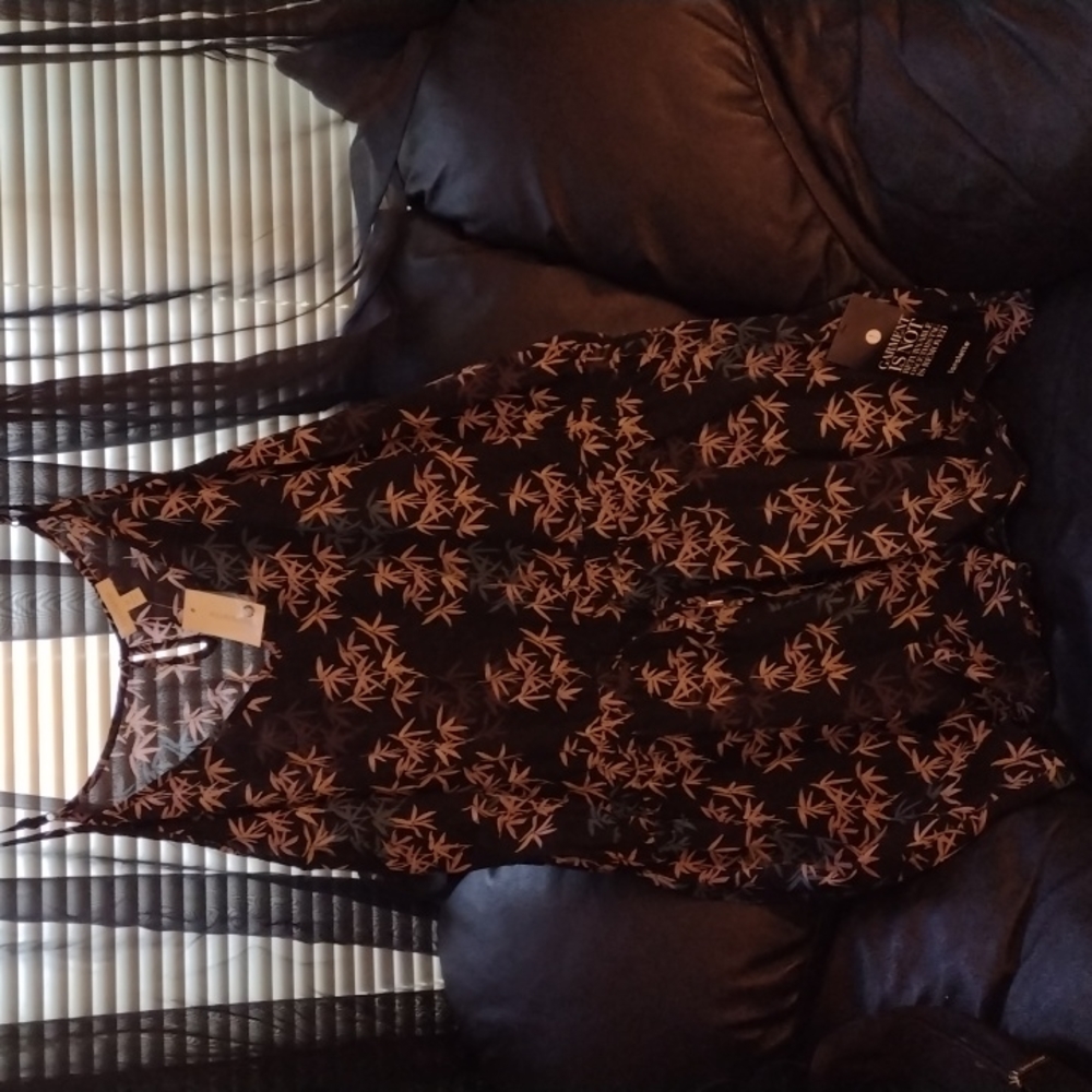 Avenue playsuit/ romper size 24